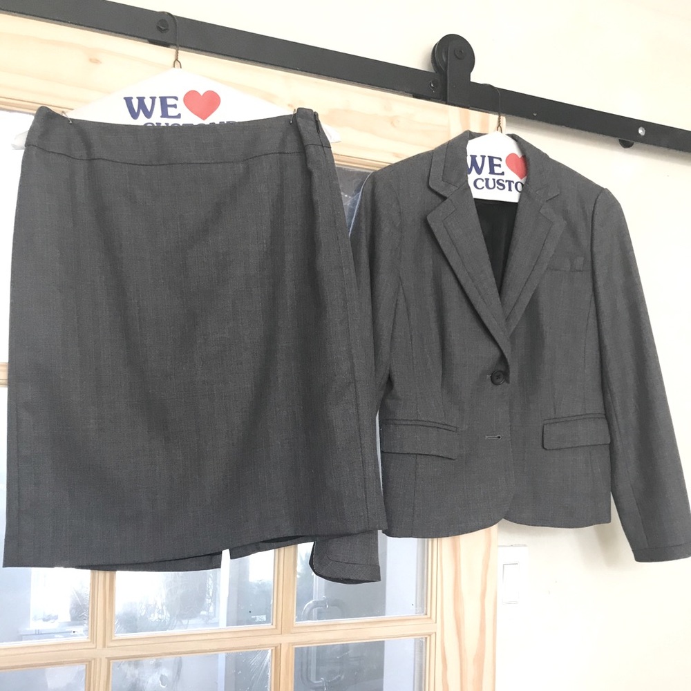Banana Republic Gray blazer and matching skirt